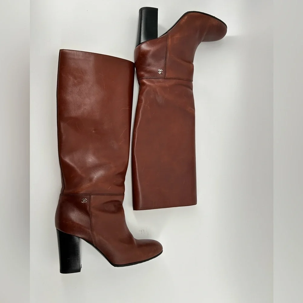 Chanel brown leather camel caramel heeled boots pull on 38.5 with dustbags only